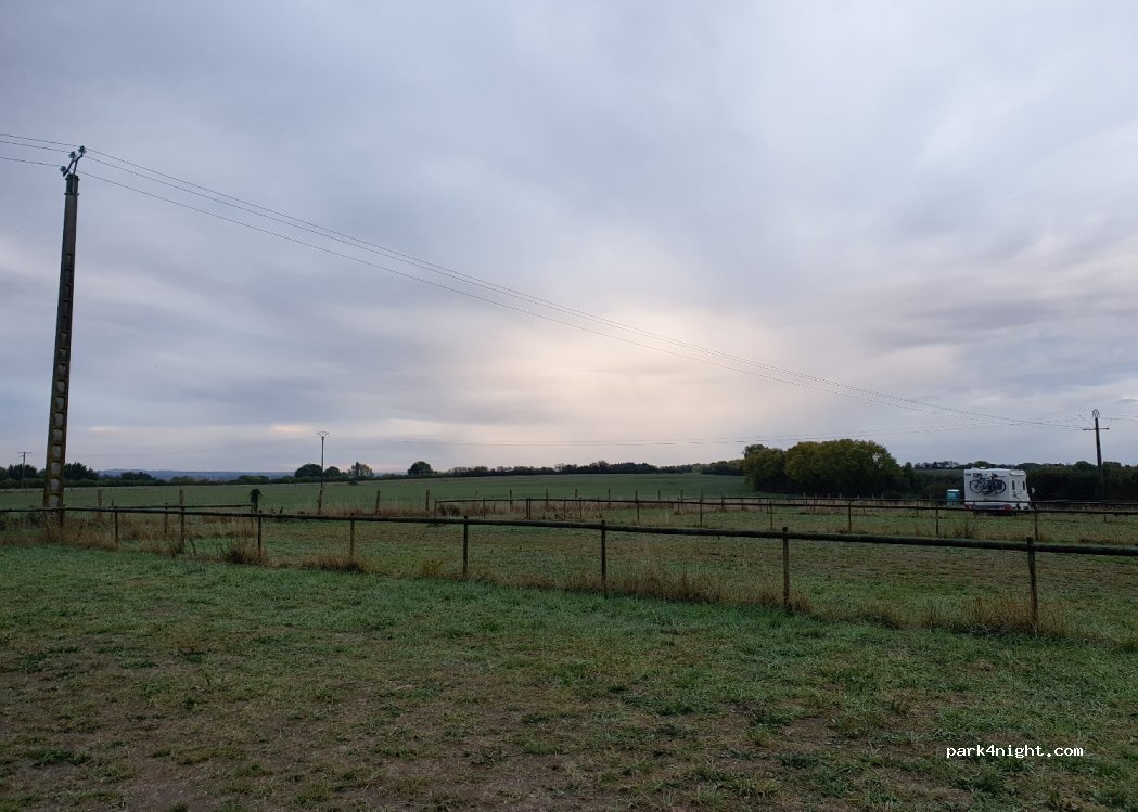 (50300) Vains - 8 Route des Moires — foto