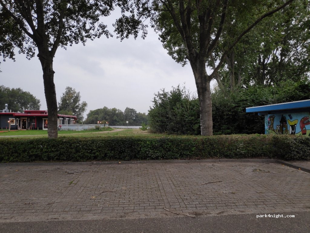 (1353 CZ) Almere - 16 Strandweg — foto 2