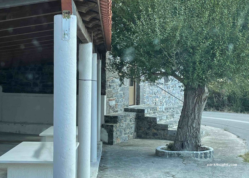 (340 16) Konistres - Eparchiaki Odos Amarinthou - Monodriou — foto