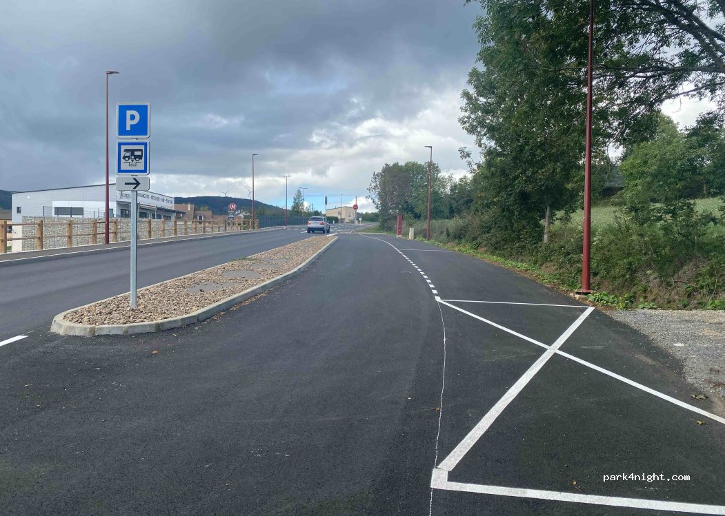 Aire de camping-car Chastel-Nouvel — foto 3