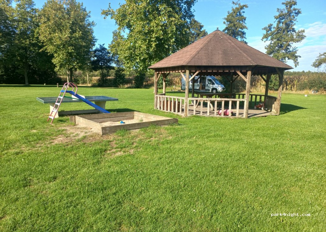 Minicamping & Groepsaccommodatie Tureluur — foto 2