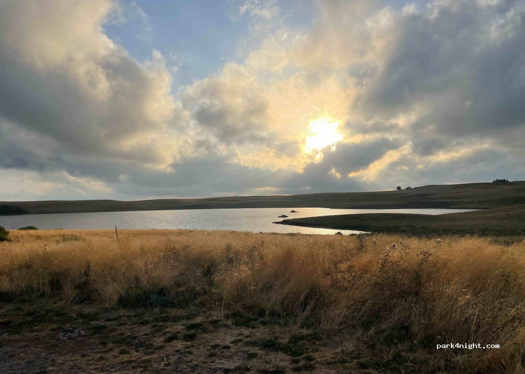 (12470) Saint-Chély-d'Aubrac - — foto 3
