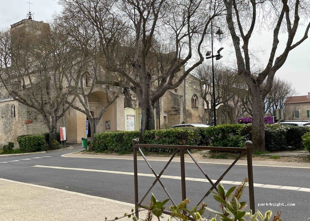 (84220) Goult - 9 Rue de la République — foto 3