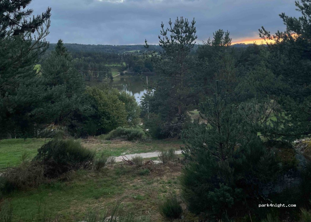 CHALETS DU LAC DE GANIVET (camping) — foto