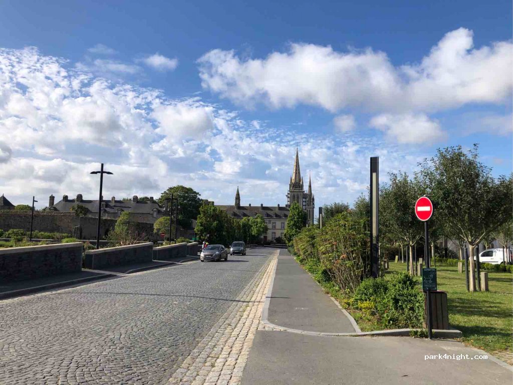 (29250) Saint-Pol-de-Léon - 32B Rue de Batz — foto 3