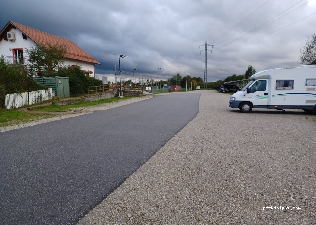 (84174) Eching - 1 Am Lenghardt — foto