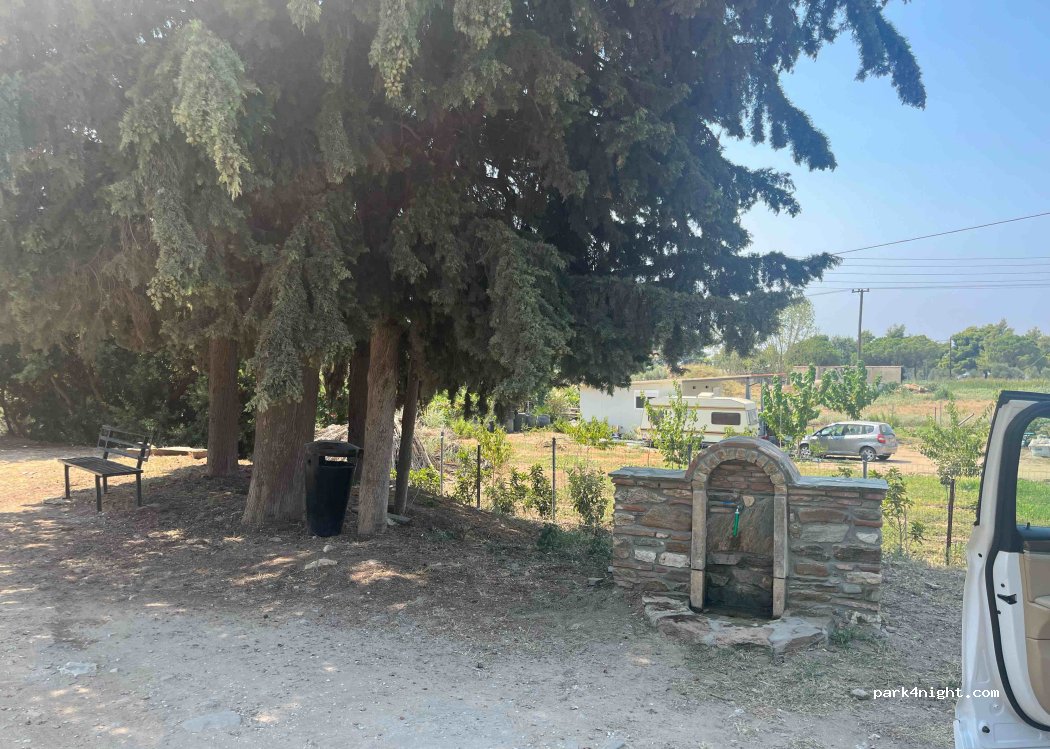 (630 88) Nikiti - Unnamed Road — foto 2