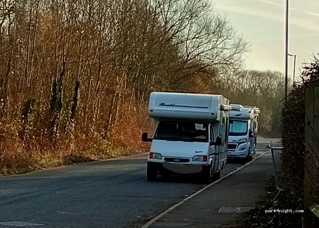 (SN14 0GB) Corsham - 2 Methuen Park — foto 2