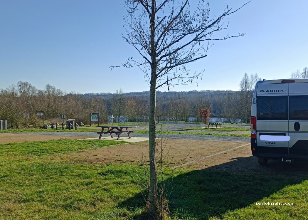 (02860) Neuville-sur-Ailette - — foto 3