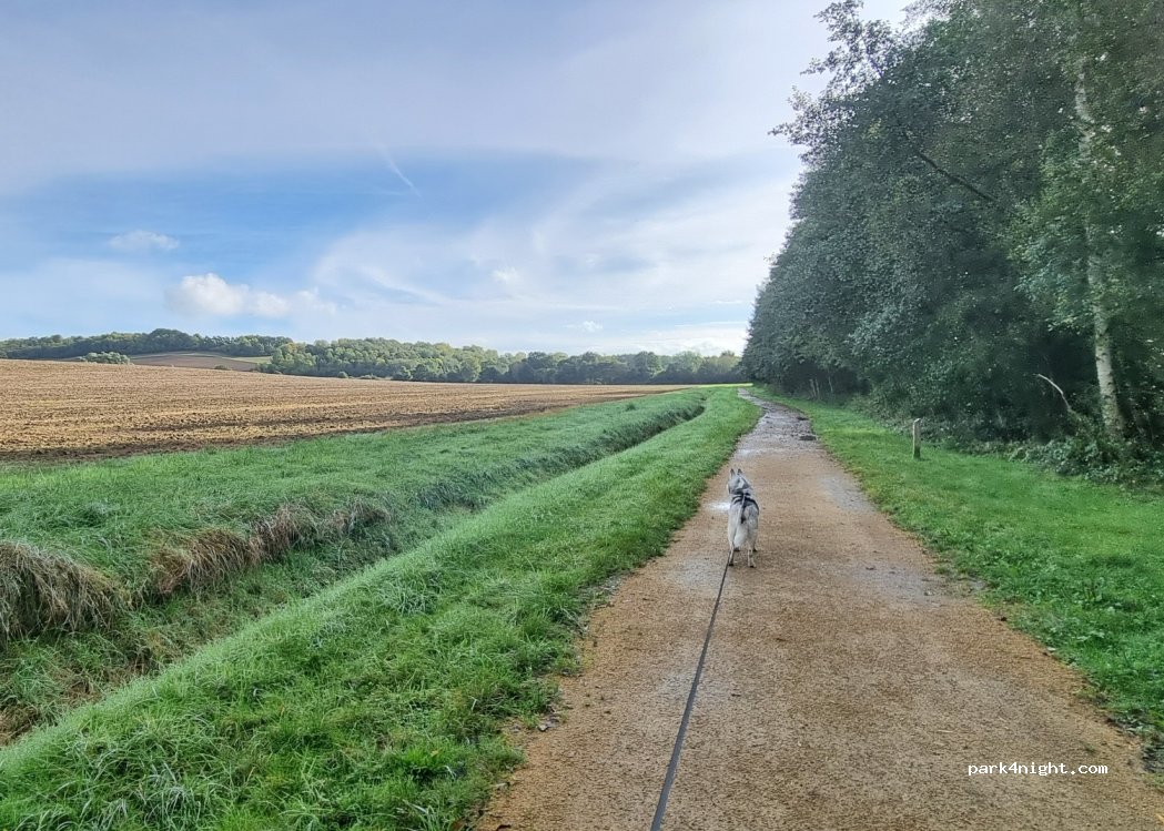 (02860) Neuville-sur-Ailette - — foto 5