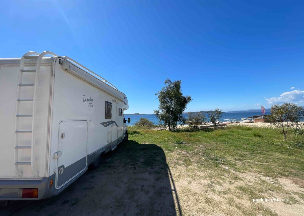 (630 75) Ouranoupoli - Unnamed Road — foto 4
