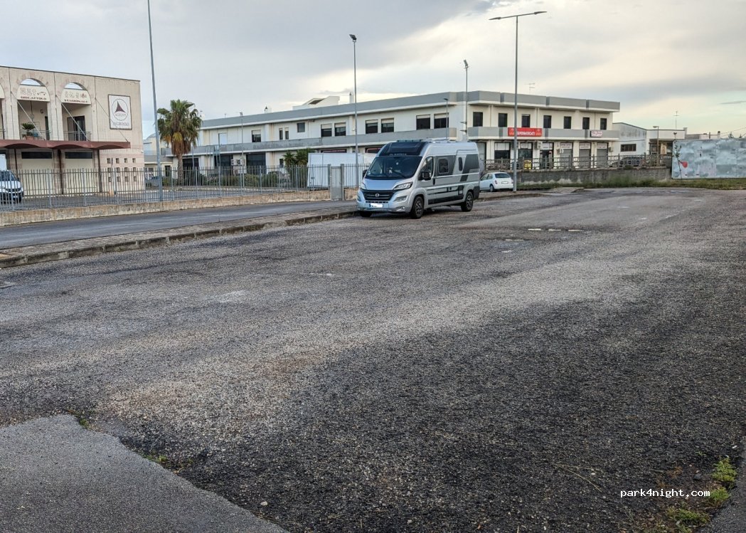 (70011) Alberobello - 8 Viale Luigi Einaudi — foto 4