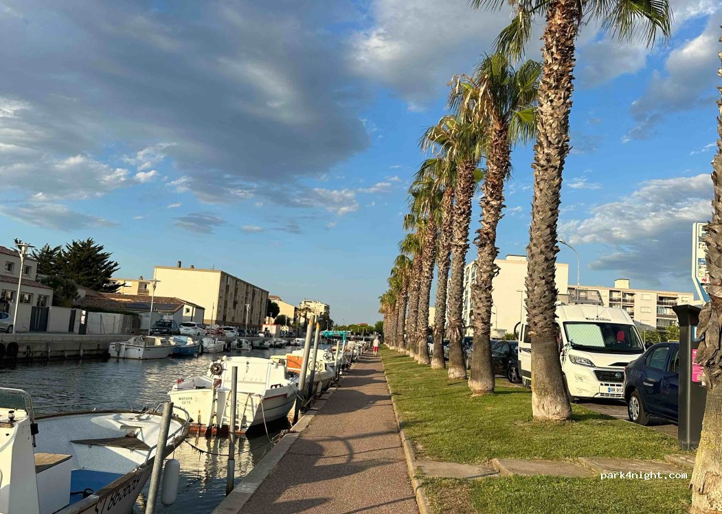 (34250) Palavas-les-Flots - 14 Quai de la Marine — foto 2