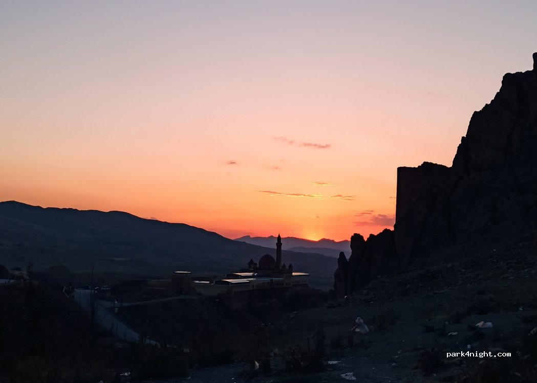 (04400) Doğubayazıt - Unnamed Road — foto 3