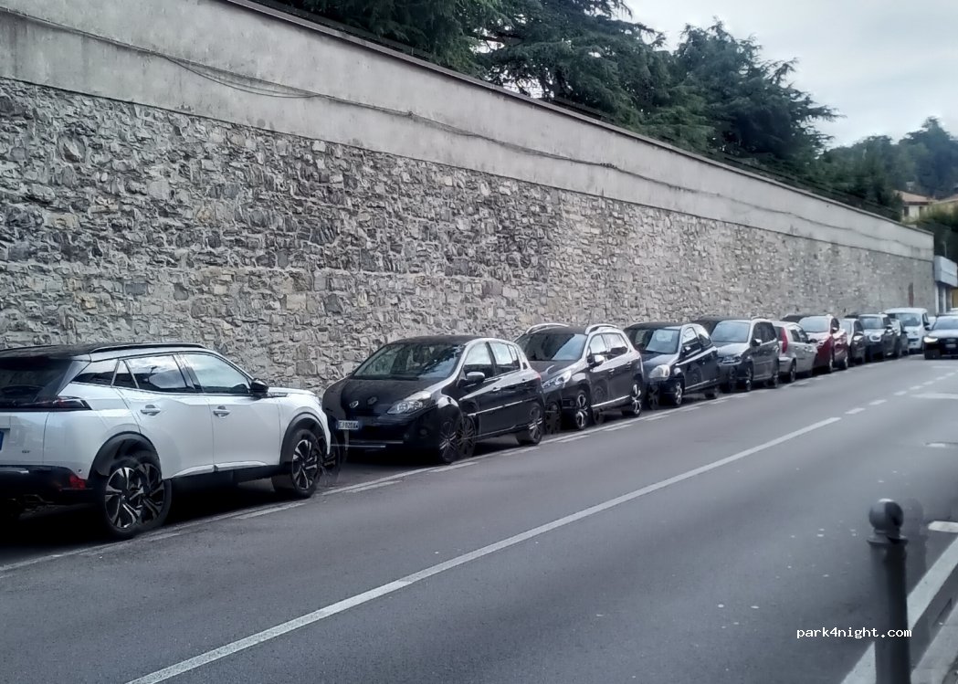 (22100) Como - 12 Via Don Giovanni Minzoni — foto