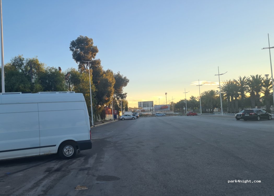 (03183) Torrevieja - 129 Calle Zv 42 — foto 2