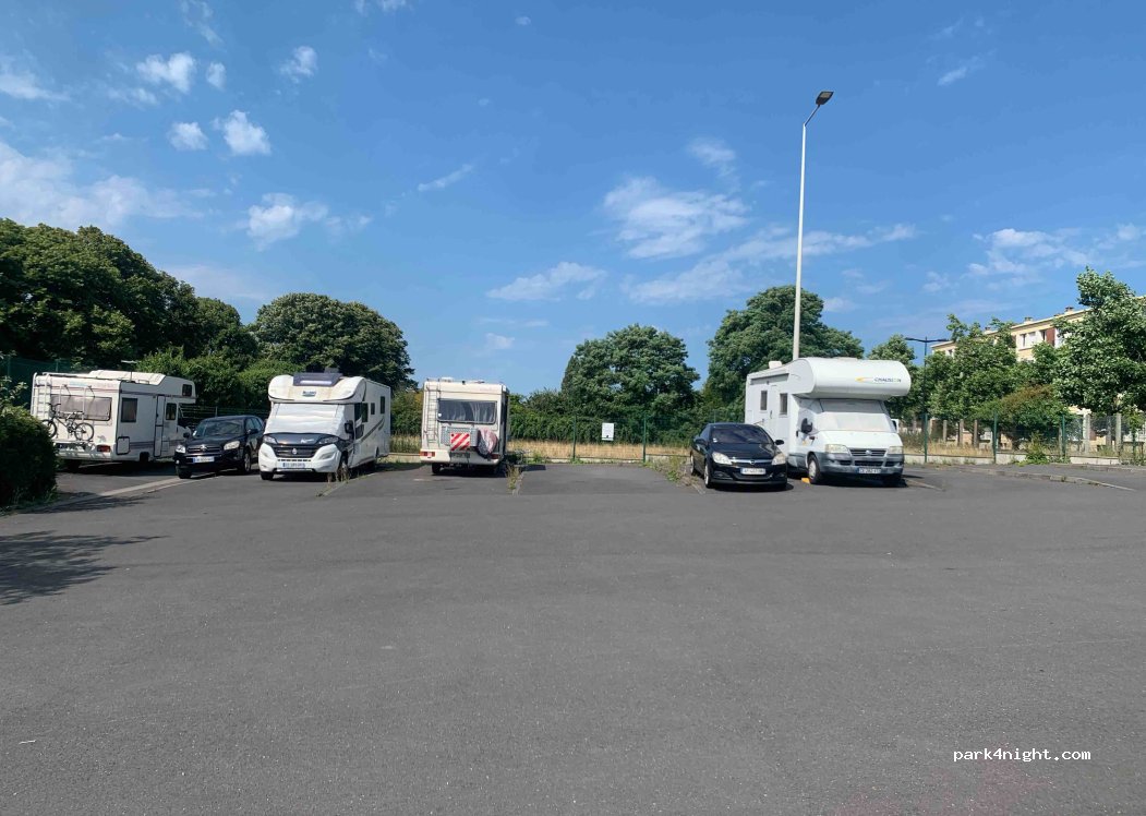 Aire de stationnement et de service du Havre — foto