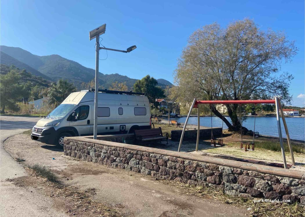 (180 30) Agios Georgios - Unnamed Road — foto 4
