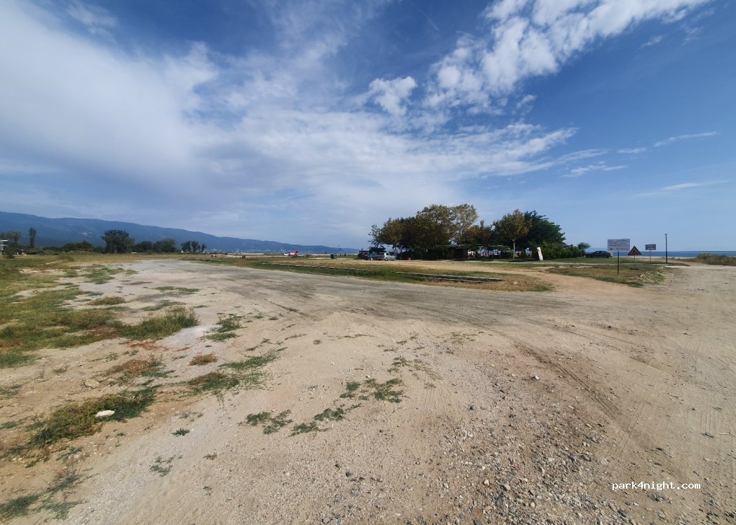 (570 14) Rentina - Unnamed Road — foto