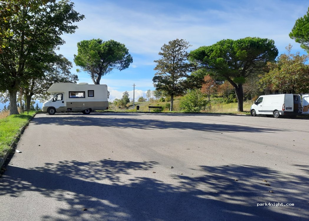 (47018) Spinello - 46 Viale dei Pini — foto