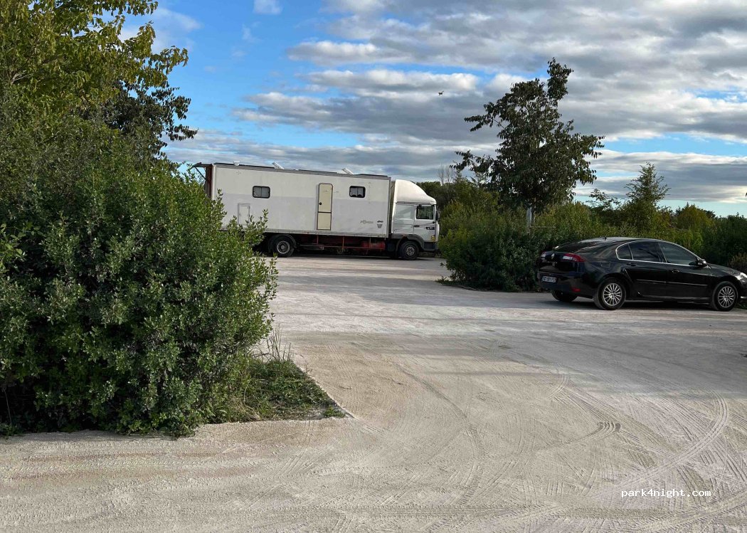 (30000) Nîmes - 1126 Chemin Bas du Mas de Boudan — foto