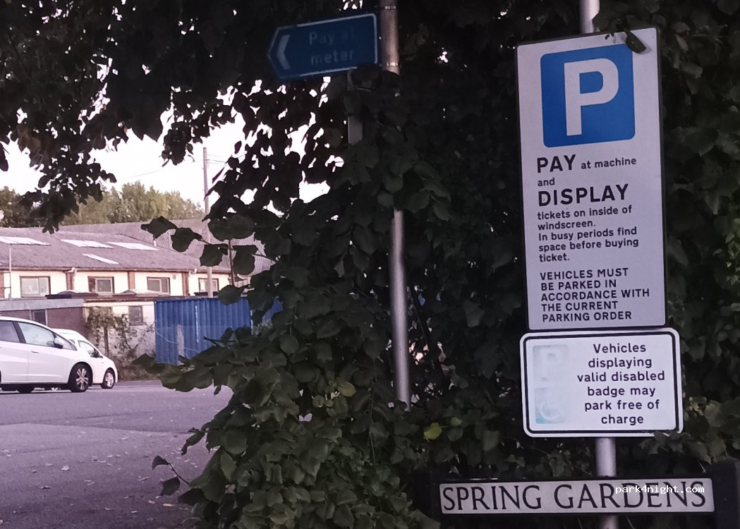 (BN7 2PT) Lewes - 15 Spring Gardens — foto