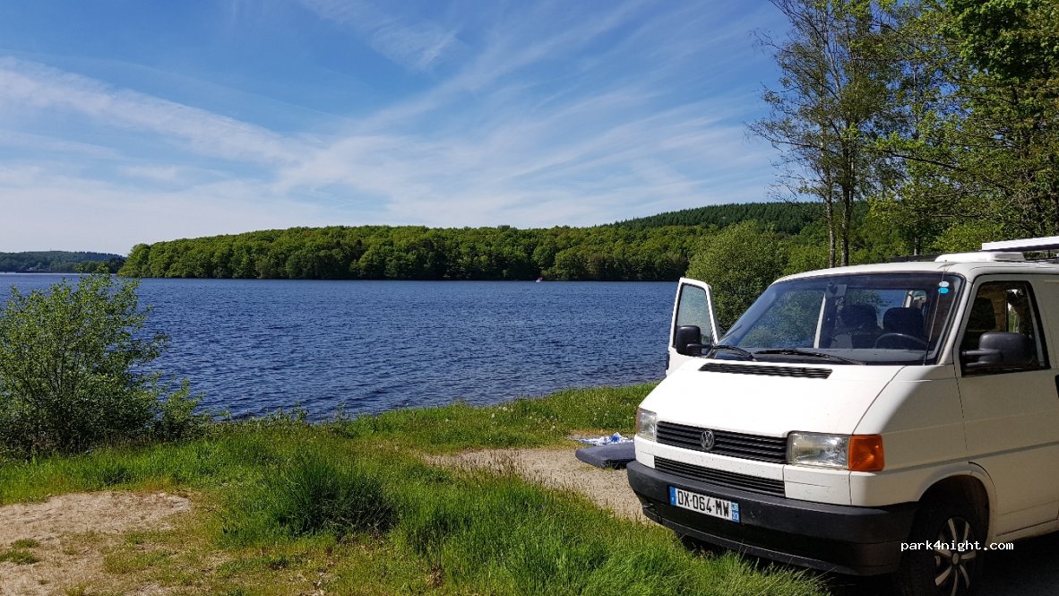 (87120) Beaumont-du-Lac - D43 — foto
