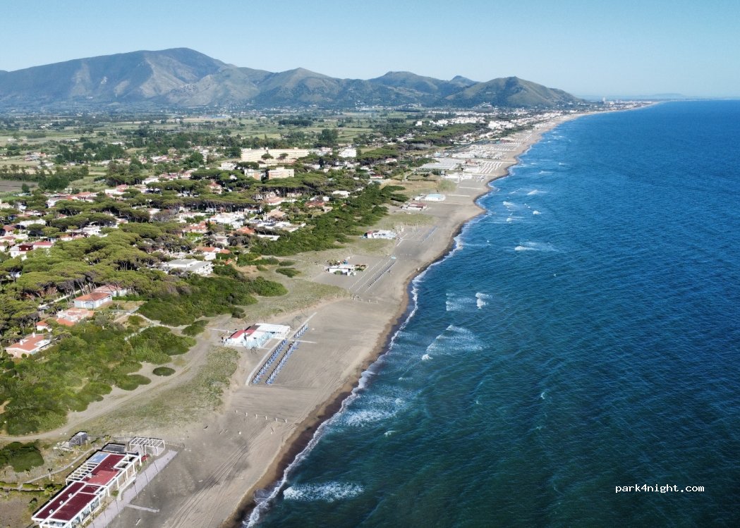 (81037) Baia Domizia - 8 Viale dei Bossi — foto 4