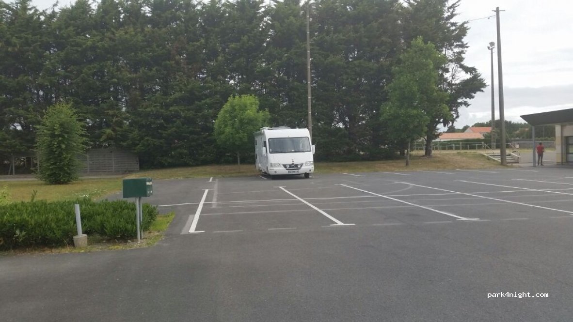 (44580) Fresnay-en-Retz - Allée des Sports — foto 2