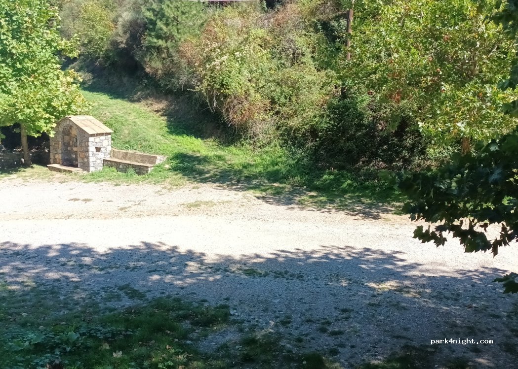 (220 01) Kastanitsa - Unnamed Road — foto 2