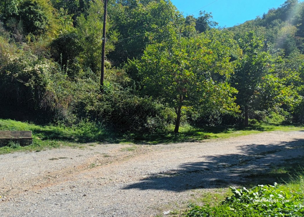 (220 01) Kastanitsa - Unnamed Road — foto 3
