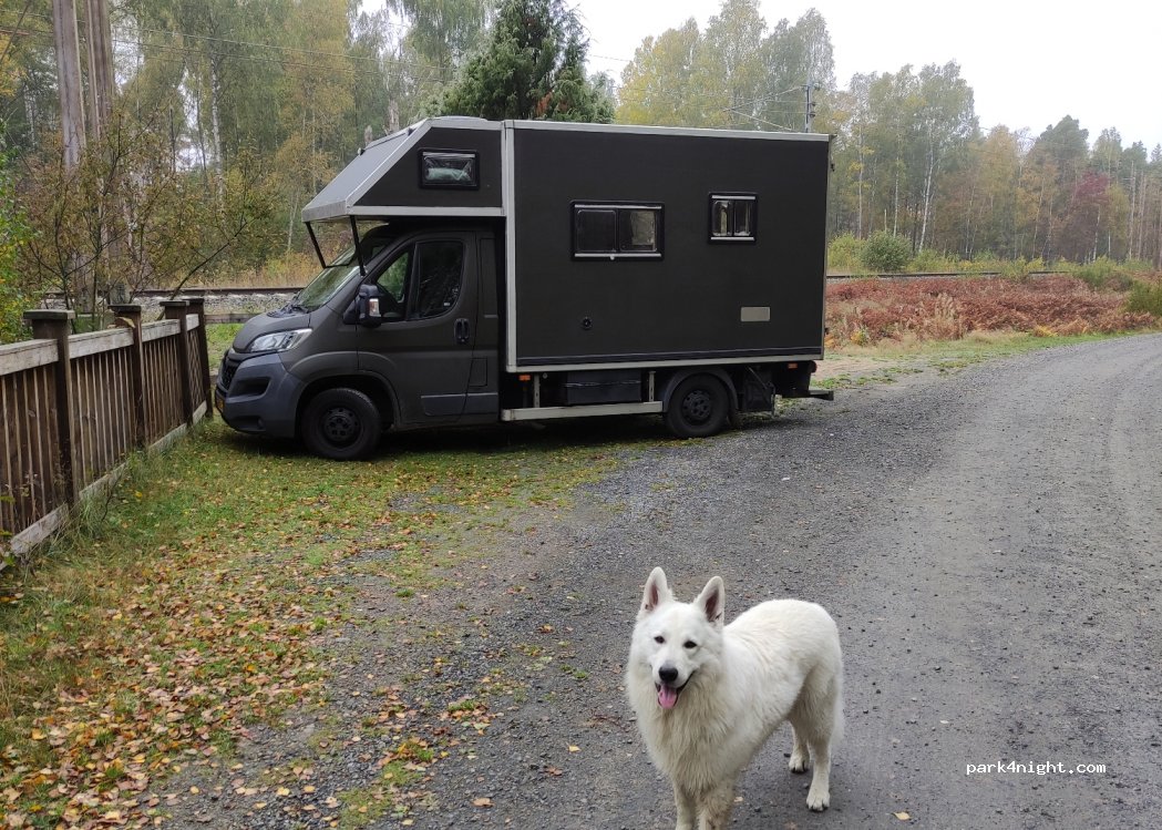 (330 33) Hillerstorp - Unnamed Road — foto 4