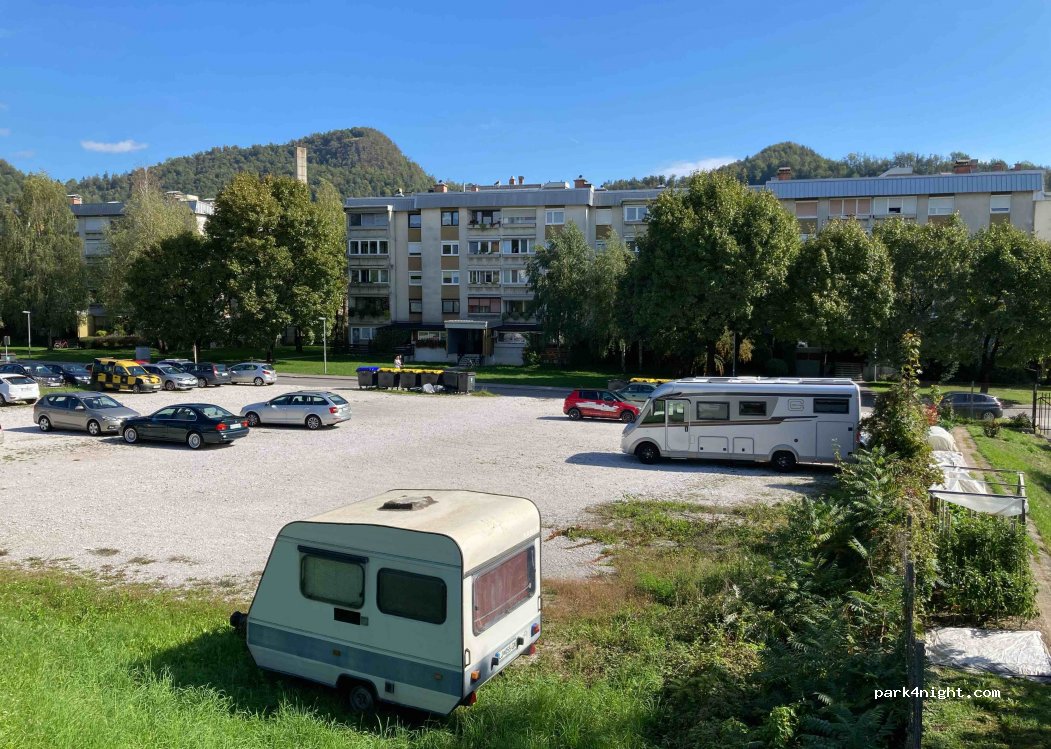(1241) Kamnik - 8 Zikova ulica — foto