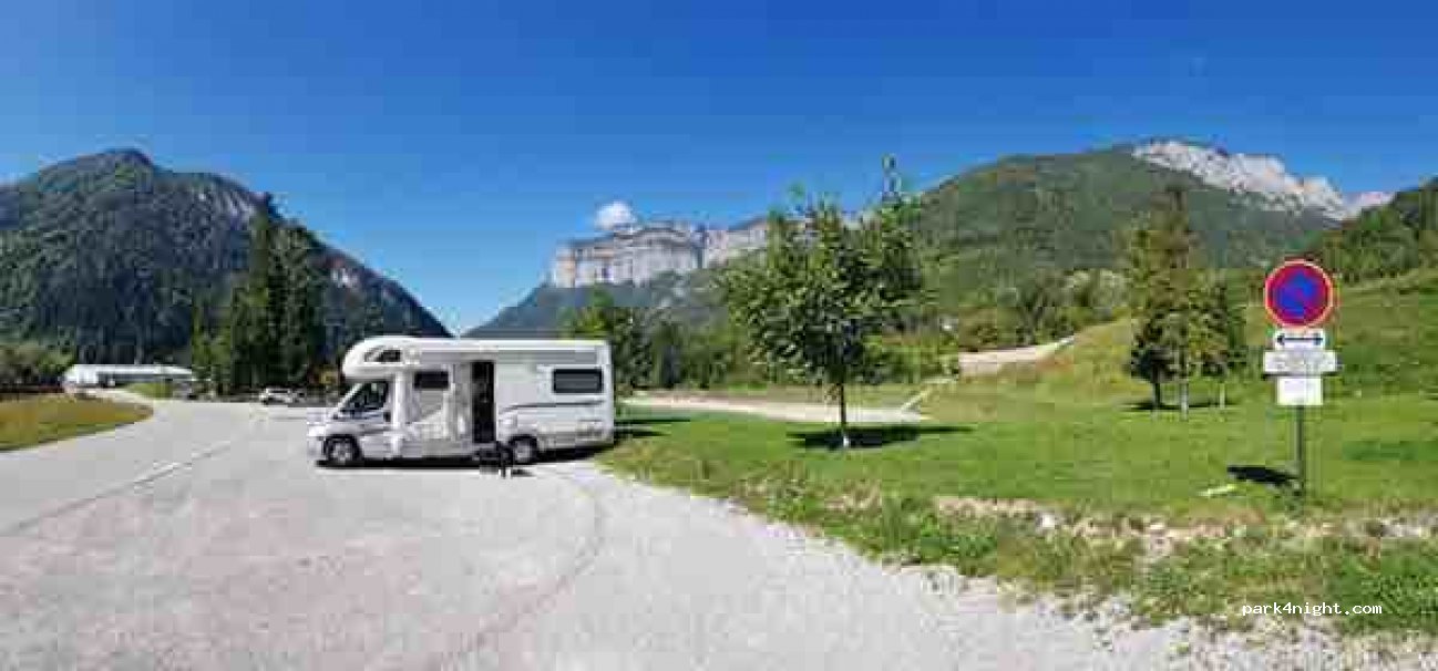 (74230) Thônes - Route d'Annecy — foto