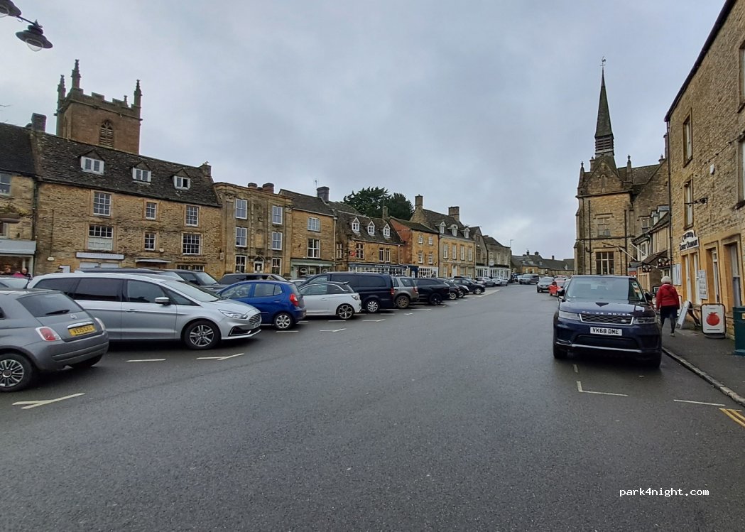 (GL54 1AB) Stow-on-the-Wold - Market Square — foto 2