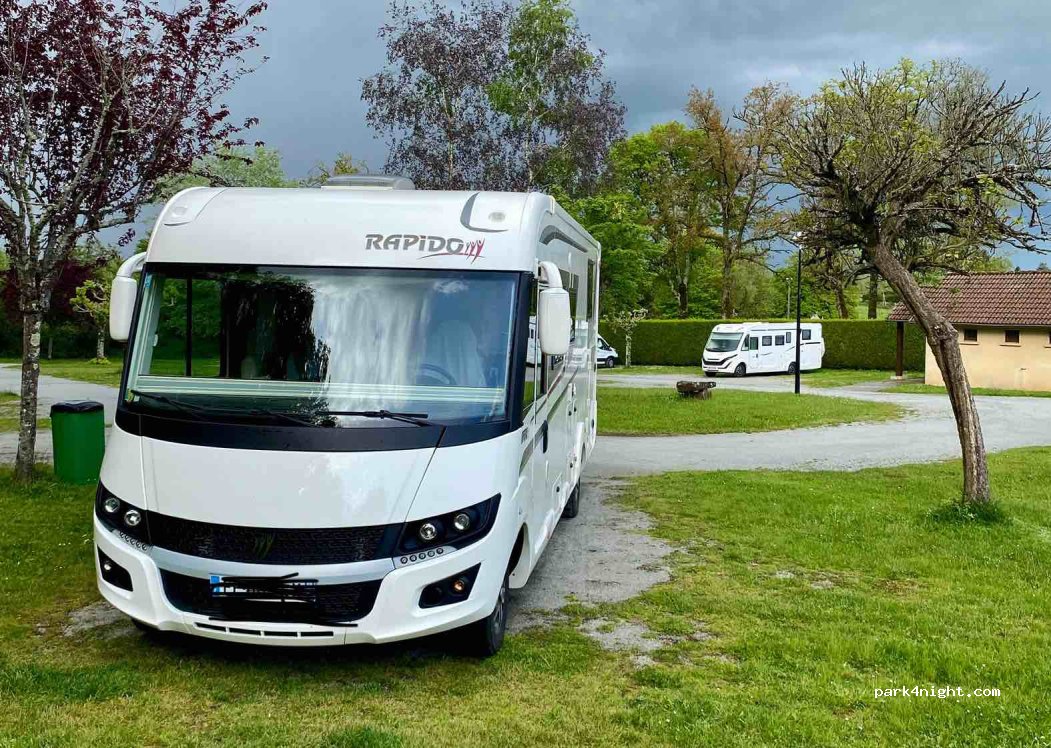 Aire de Camping-Car Saint-Amand-Magnazeix — foto 4