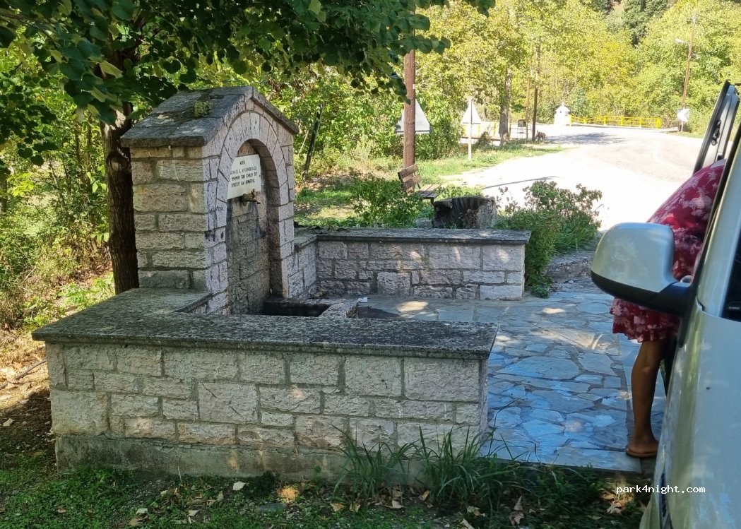 (350 17) Agios Georgios Fthiotidos - 101 Ethniki Odos Lamias Karpenisiou — foto 3