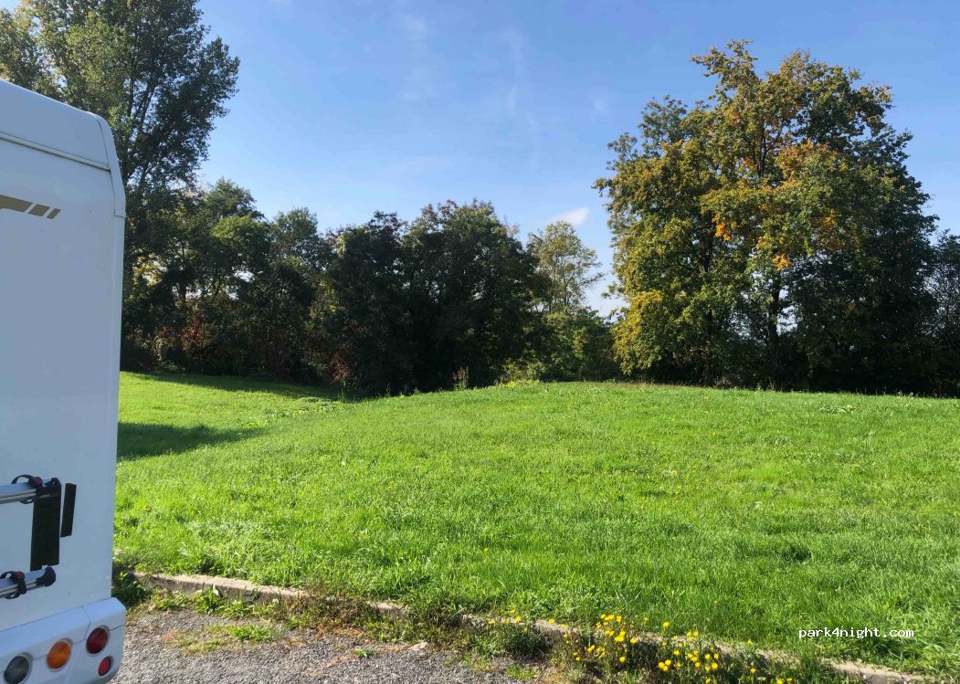 (01140) Thoissey - 13 Rue de l'Hippodrome — foto