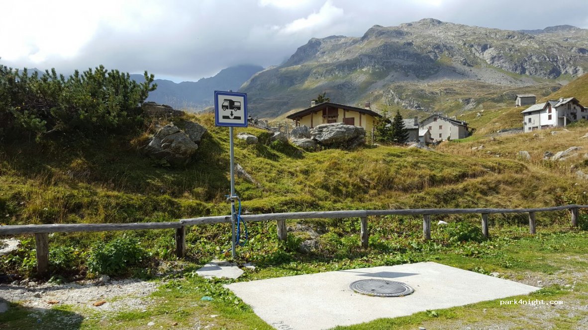 Area di sosta camper Montespluga — foto 2
