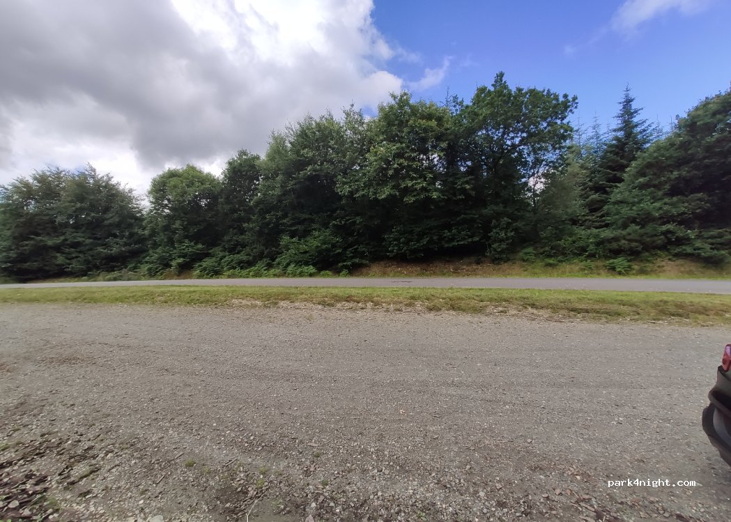 (29270) Saint-Hernin - Unnamed Road — foto 2