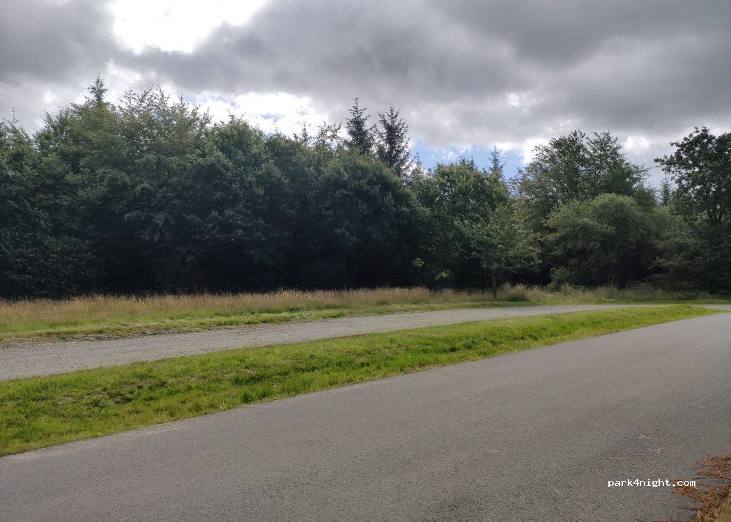 (29270) Saint-Hernin - Unnamed Road — foto 3