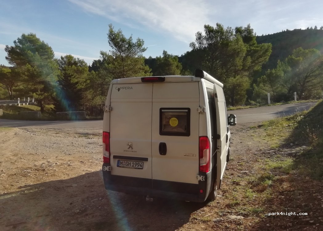 (13520) Les Baux-de-Provence - D27 — foto 2
