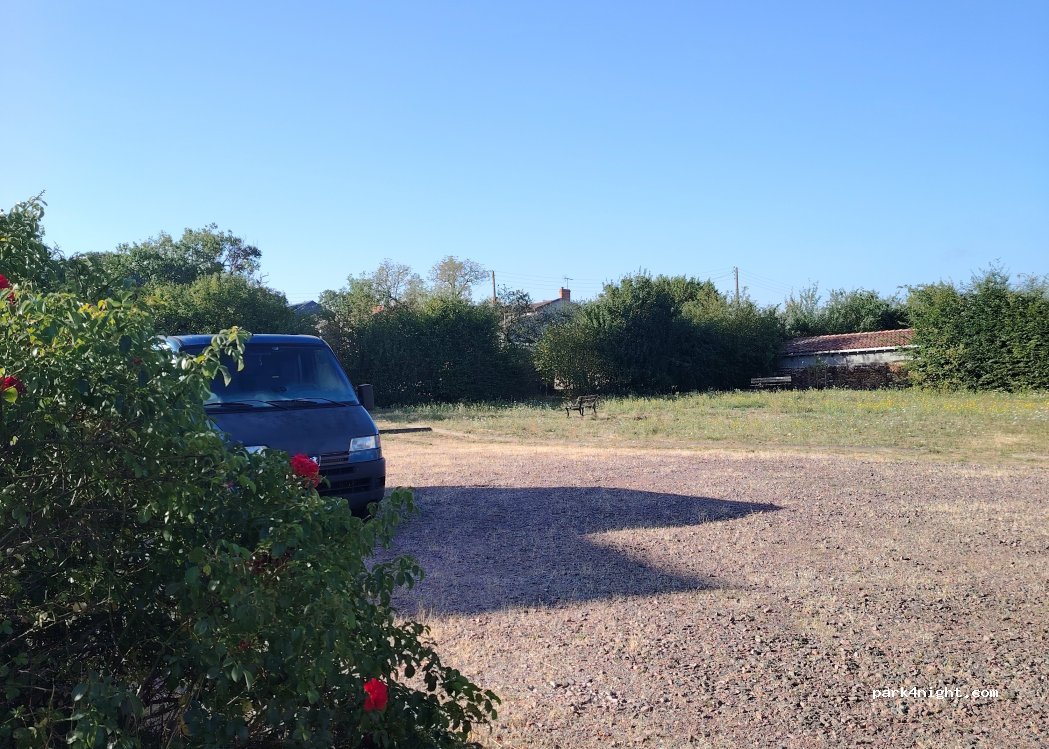 (79100) Thouars - 6 Place Tranquillin Deboeuf Rigné — foto 3