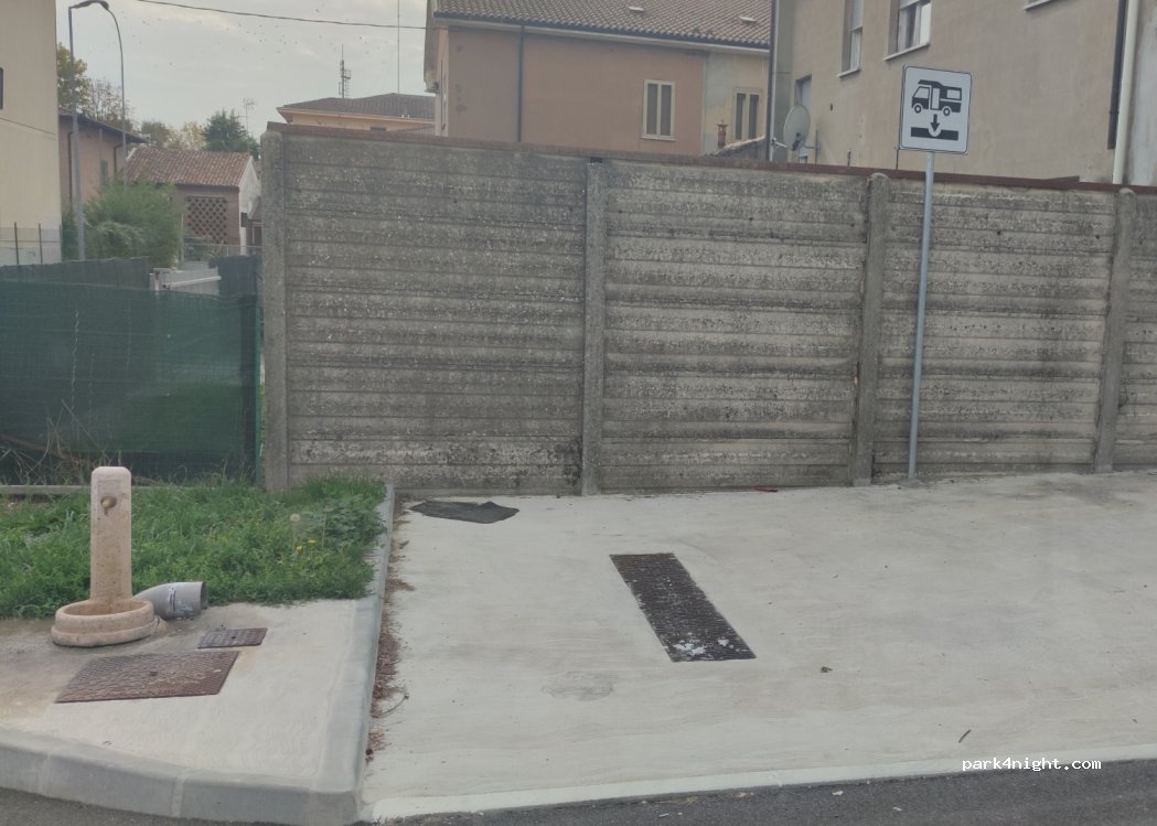 (46025) Poggio Rusco - 17 Via Massarani T. — foto