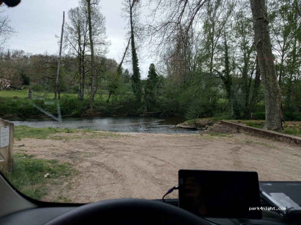 (24390) Tourtoirac - Le Bourg — foto