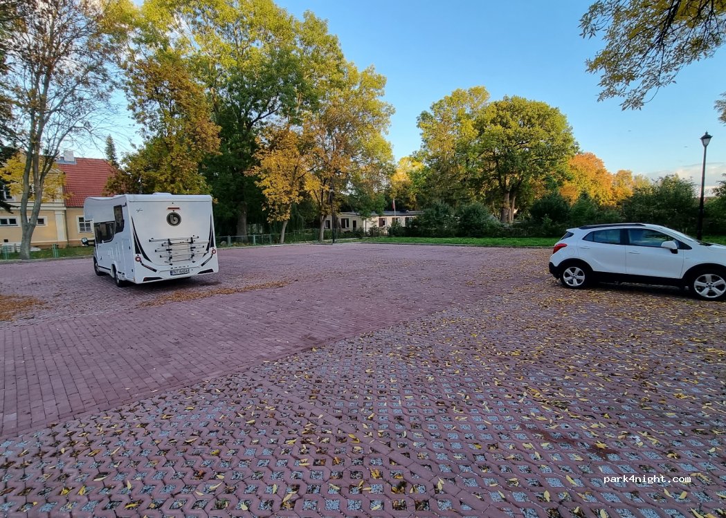 (14-530) Frombork - 8 Katedralna — foto