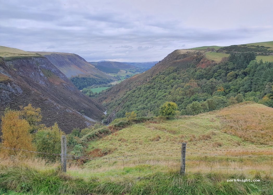 (SY19) Llanbrynmair - — foto 3