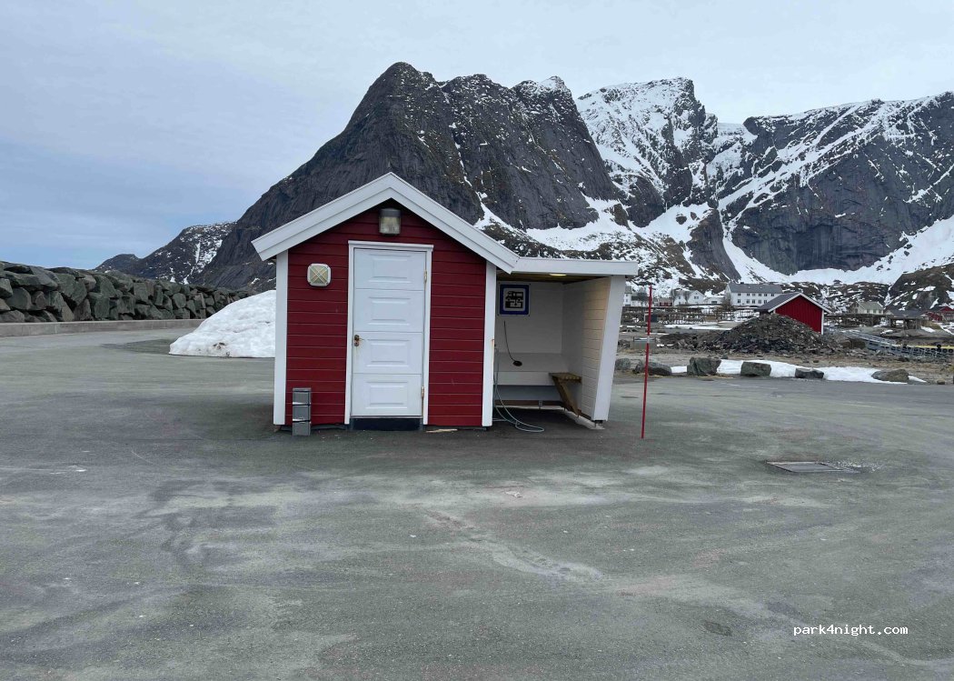 (8390) Reine - Unnamed Road — foto