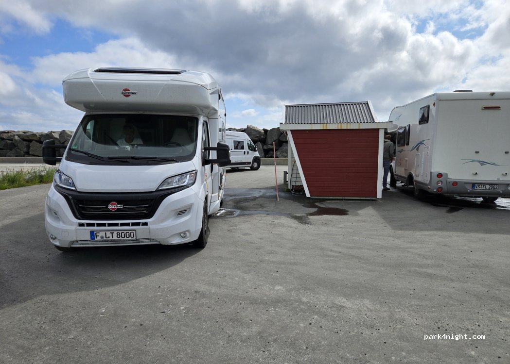 (8390) Reine - Unnamed Road — foto 5