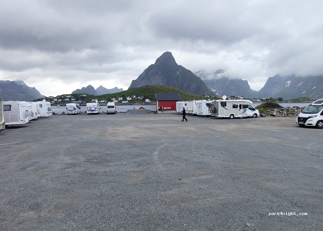 (8390) Reine - Unnamed Road — foto 5